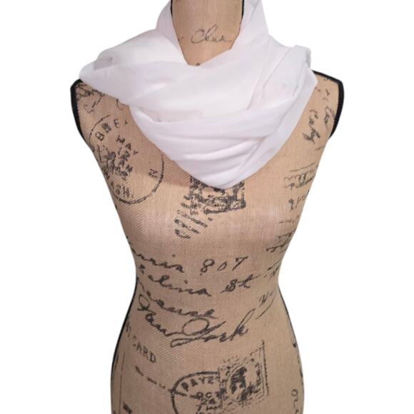 Gianni Bini Elegant White Scarf - Picture 2 of 5